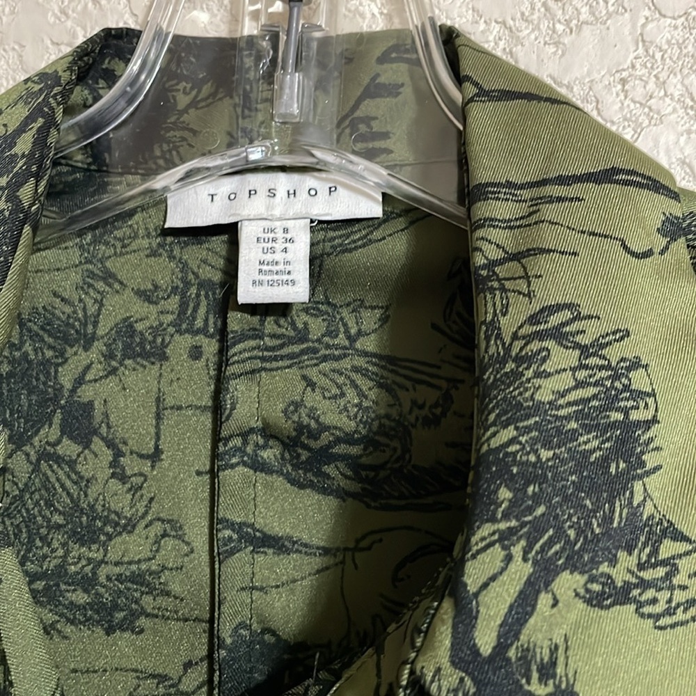 TOPSHOP Woman’s Top - Picture 5 of 9